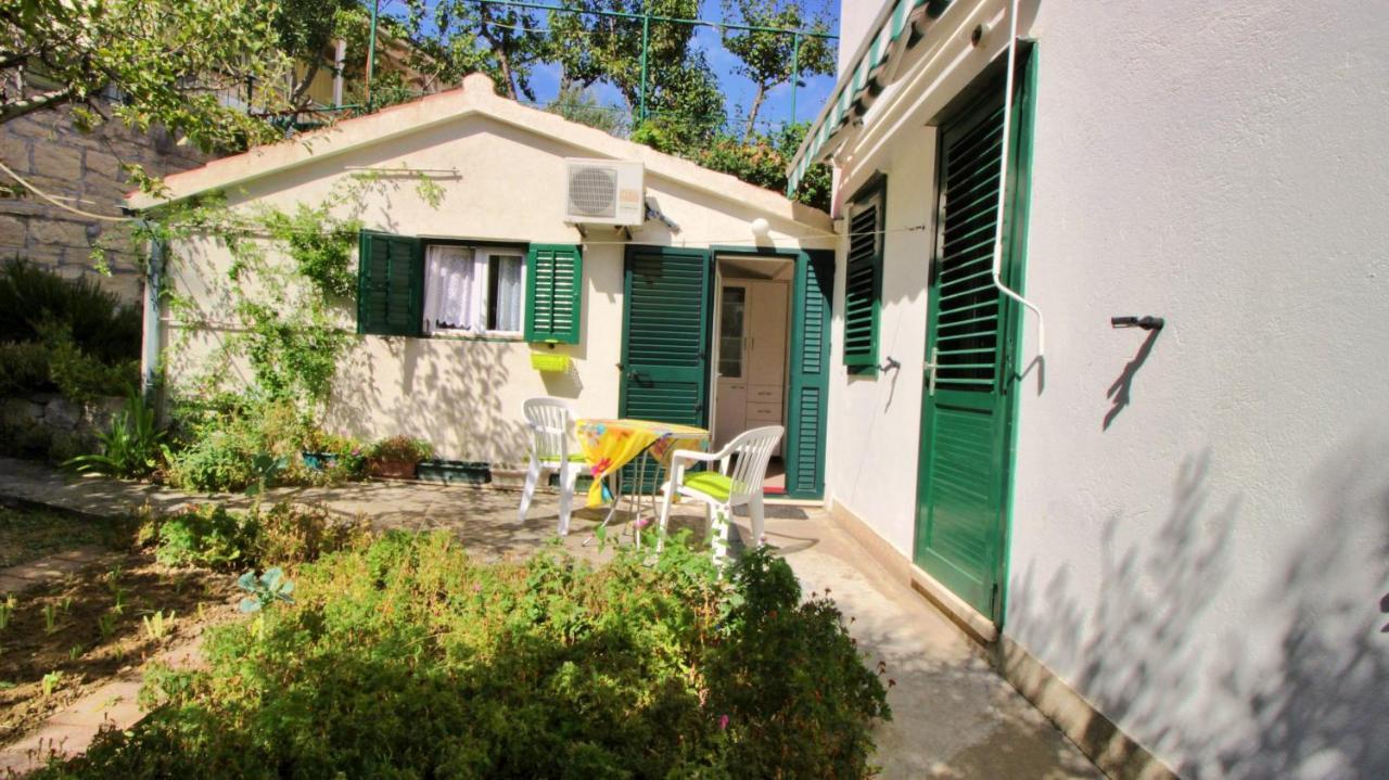 Seaside Apartment أوميس المظهر الخارجي الصورة